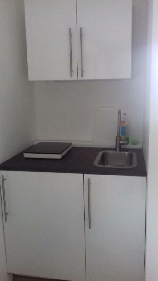 Pension Qmt Reutlingen Esterno foto